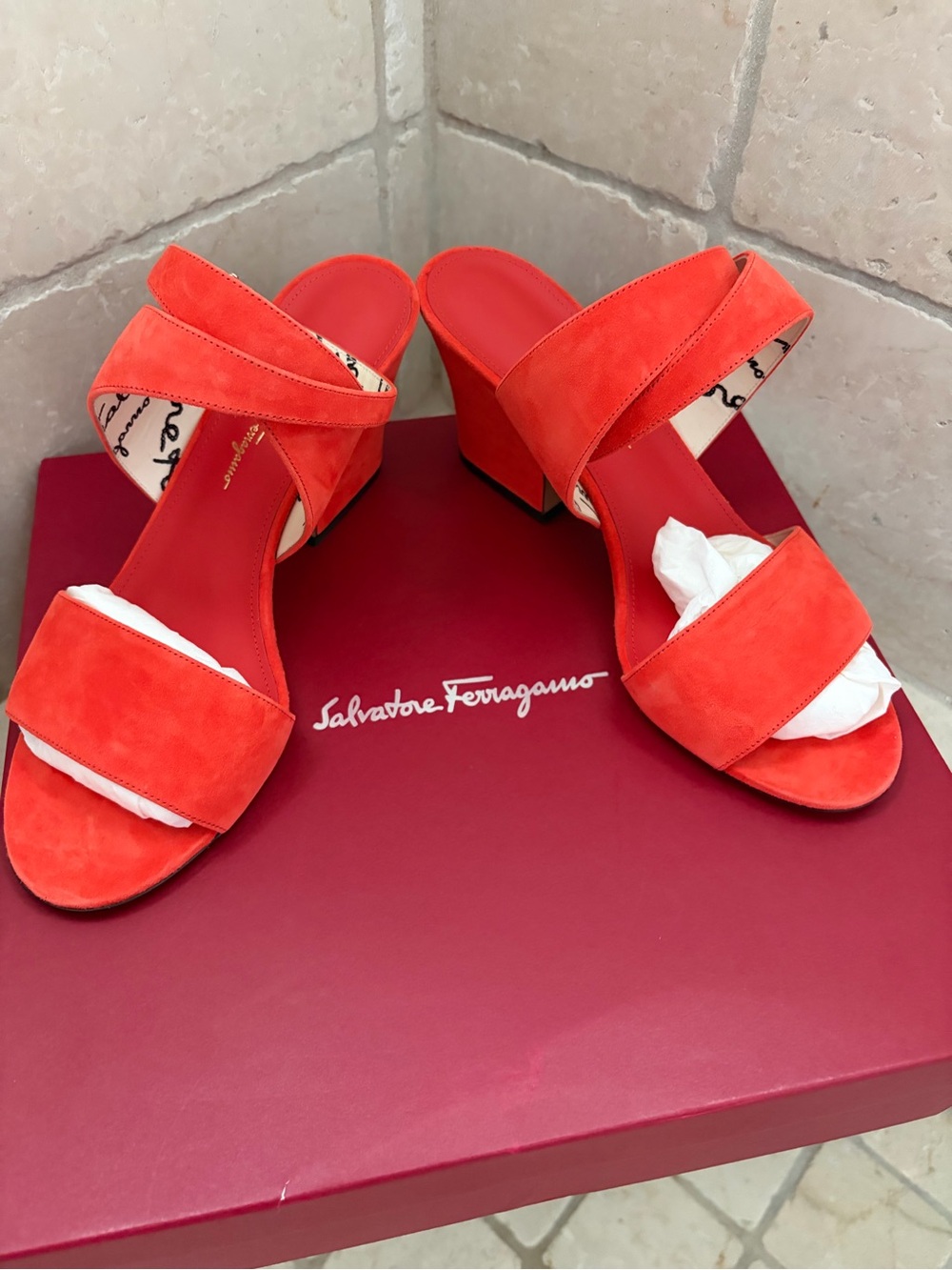 NIB Salvatore Ferragamo Sheena Suede Sandals in Arid Coral – Size 10C